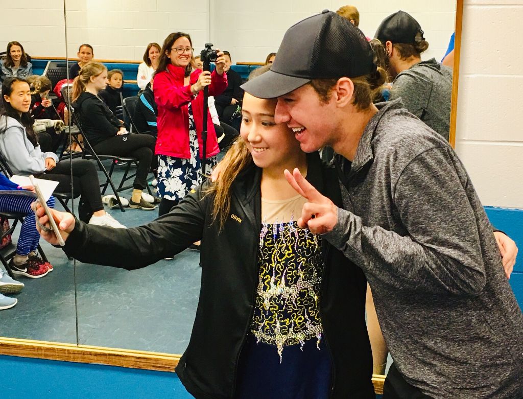 Win a Selfie Session with Jason Brown!